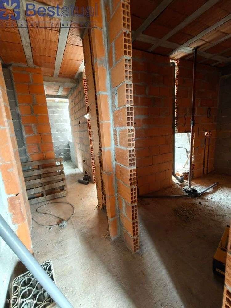 Moradia T 3 em fase de construção - Ótimos Acabamentos-25