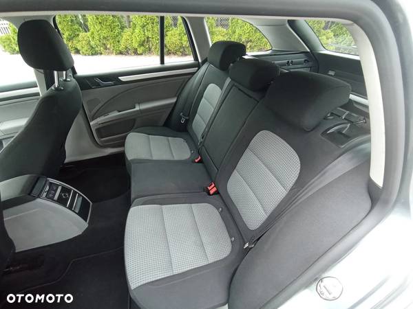 Skoda Superb 2.0 TDI Elegance - 13