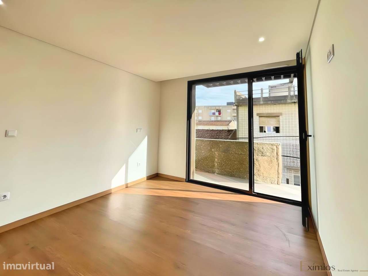 Moradia em banda V2, nova, na 2ª linha, em Aver-o-Mar - Grande imagem: 5/17