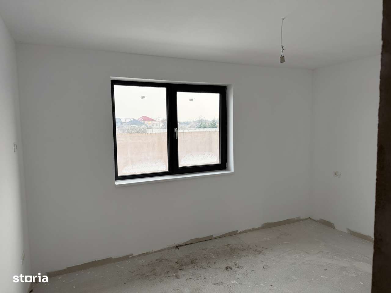 Casă de vânzare , Metro-12