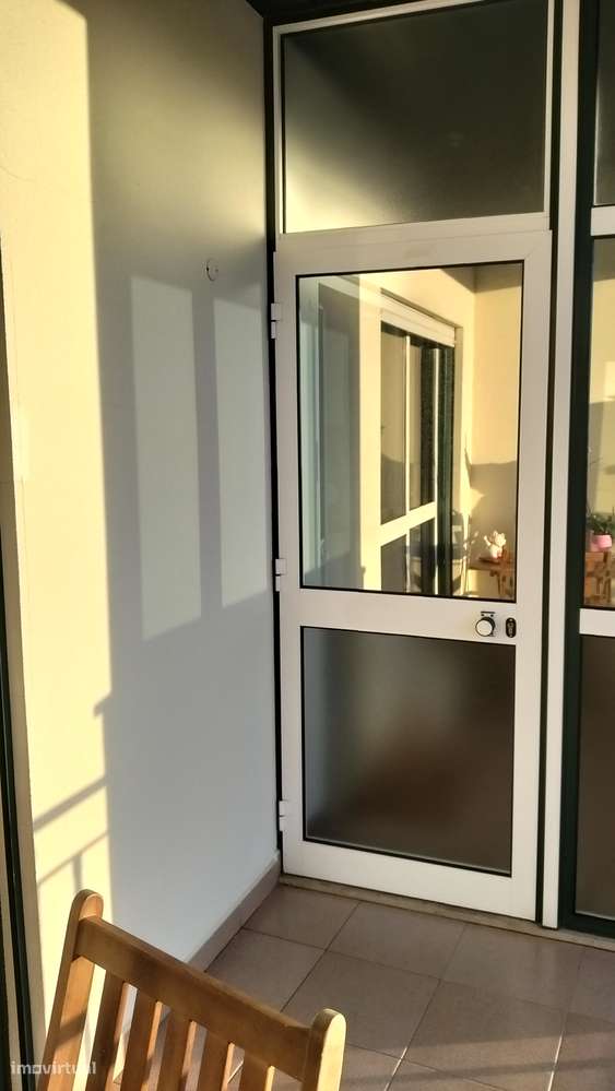 LUXUOSA PENTHOUSE EM CENTRAL AREA MARINHA GRANDE - Grande imagem: 5/17