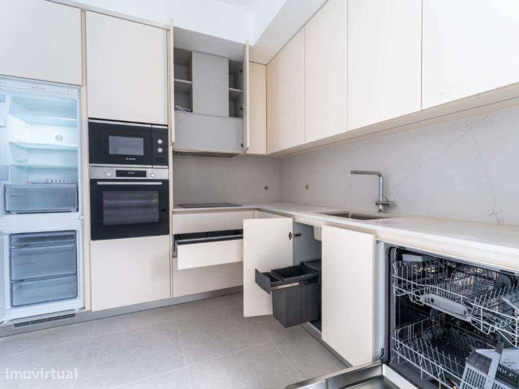 Apartamento T1 renovado com excelentes acabamentos na Nazaré-6