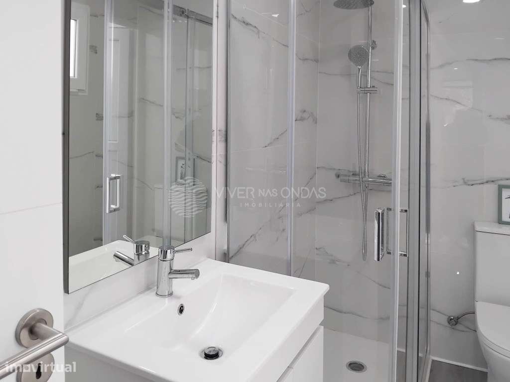 Moradia T1 totalmente renovada, com terraço, no centro do Porto.-9