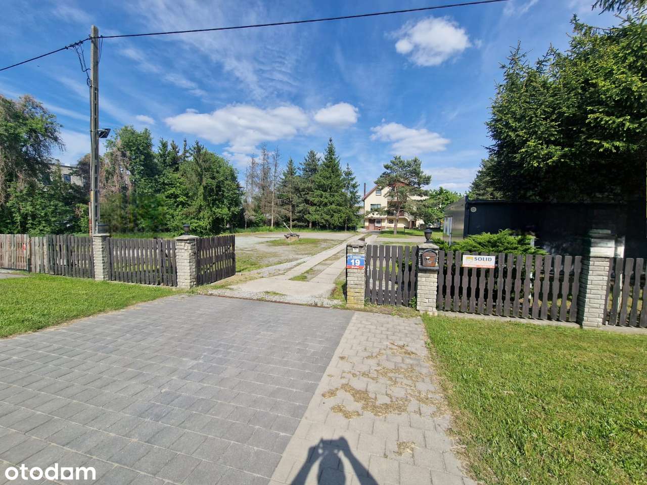 Do wynajęcia biuro wraz z działką usługową