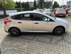 Ford Focus 1.6 Ambiente - 4