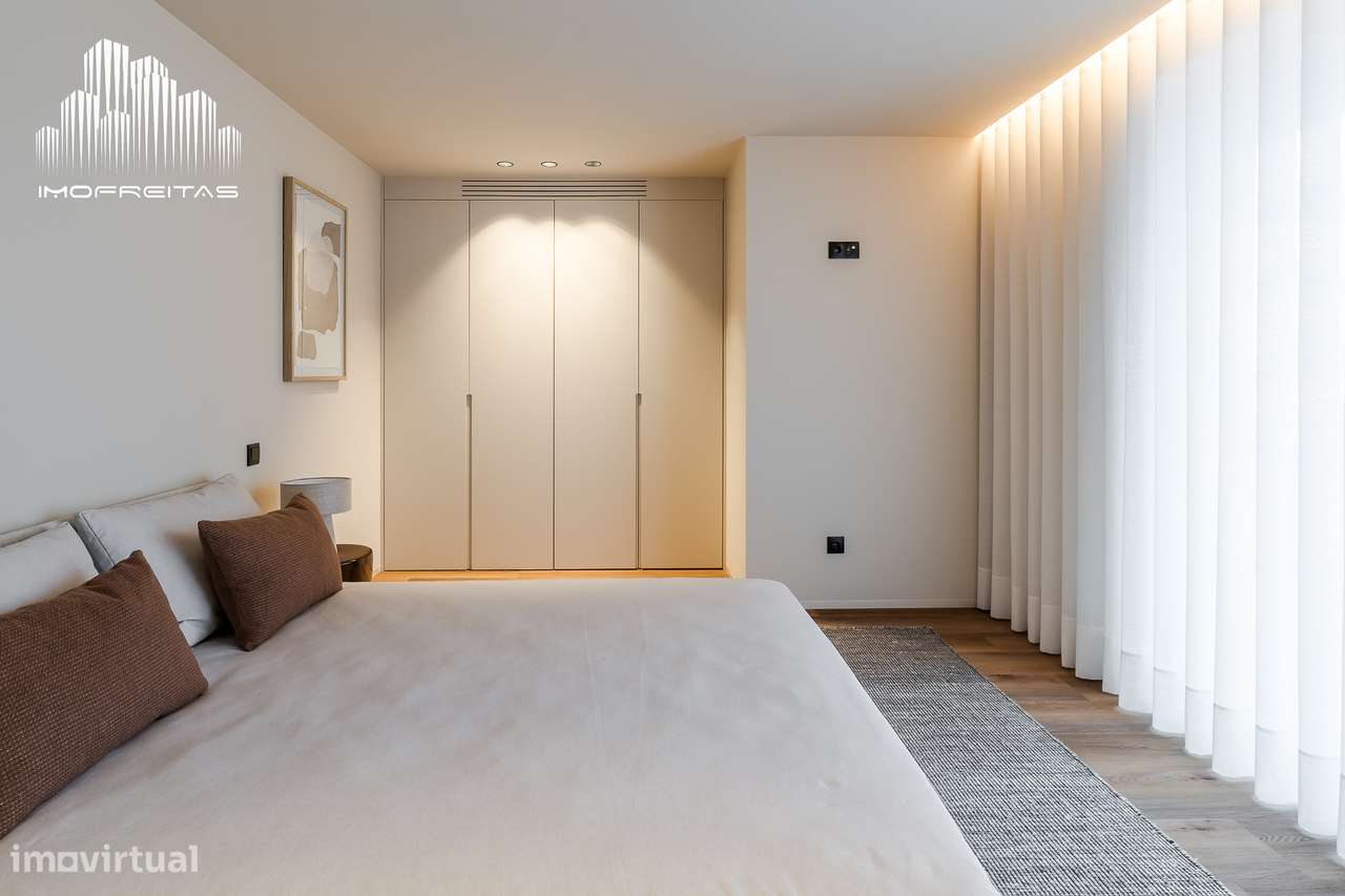 Fantástico T2 com 2 Frentes e com Excelentes Áreas! - Grande imagem: 5/28