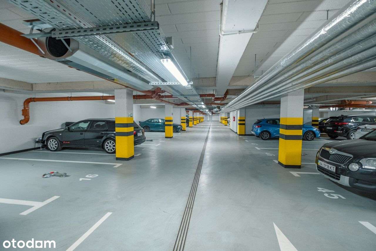 Miejsca parkingowe w garażu ul. Długosza 31/39-1