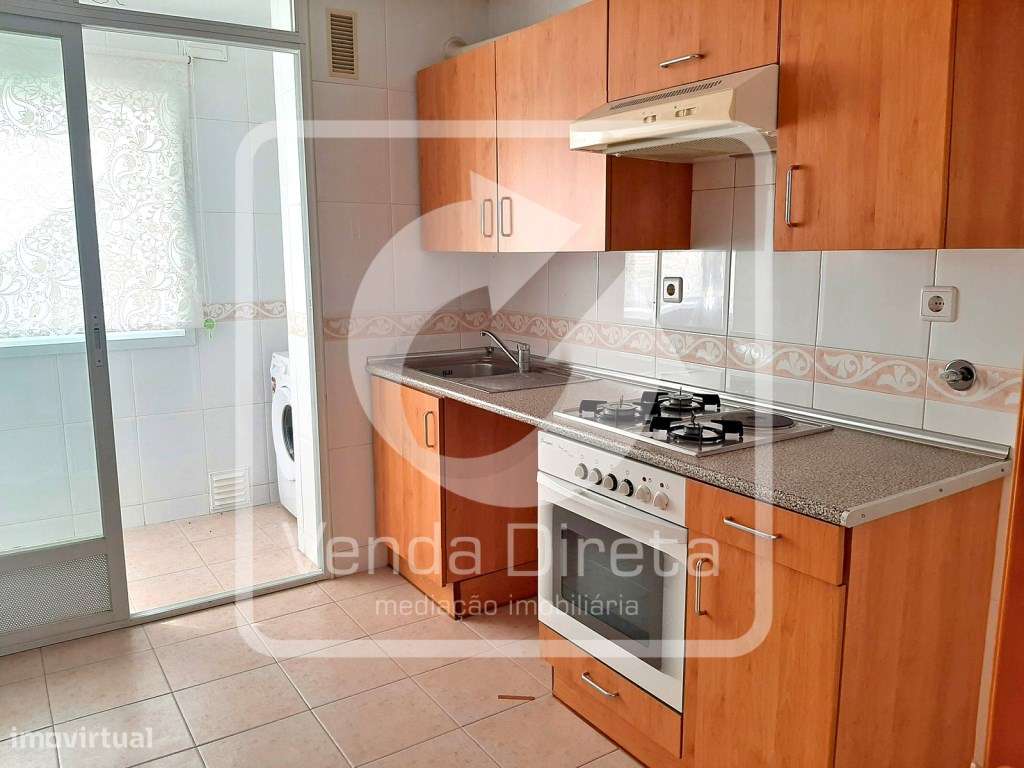Apartamento T3 | 137 m² | Varanda | Arrecadação | Estacionamento | ...-9