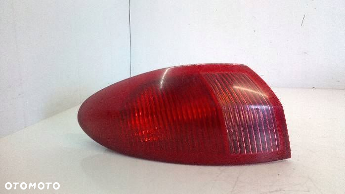 Lampa lewa tylna Alfa Romeo 147 - 8