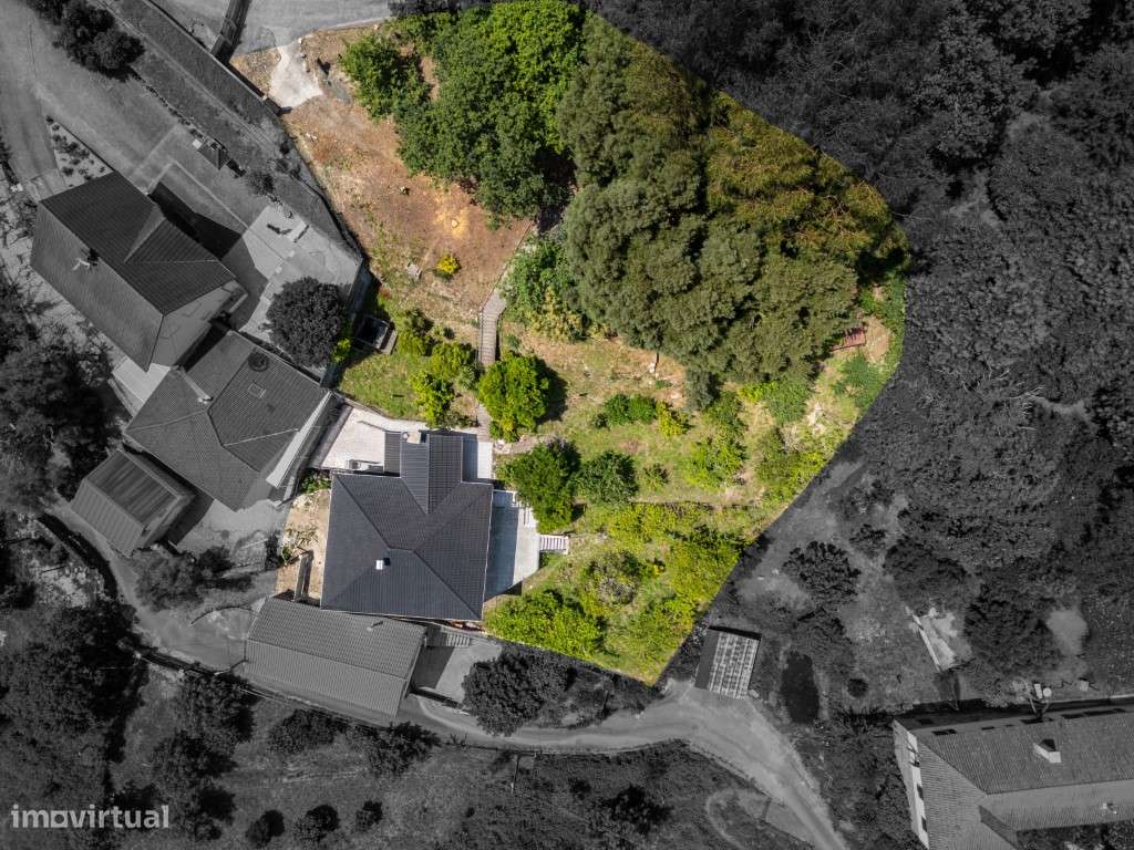 Moradia Bi-Familiar - Grande imagem: 5/6