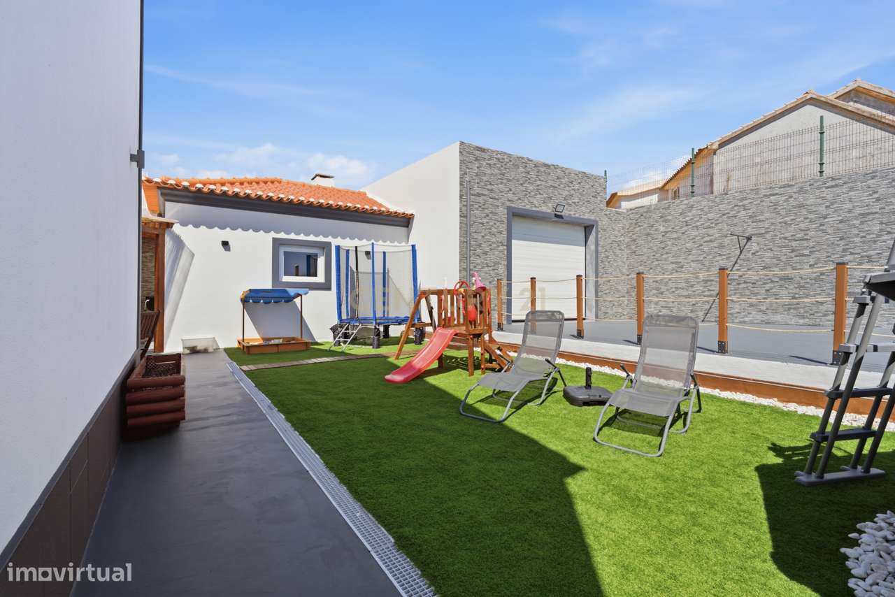 Moradia T3+1 Totalmente Remodelada  em 2026 com Piscina, Painéis Solar-46