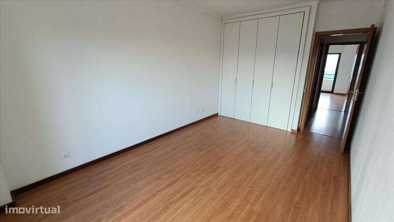 IMÓVEL ARRENDADO ATÉ FEVEREIRO 2026  Apartamento T3-12