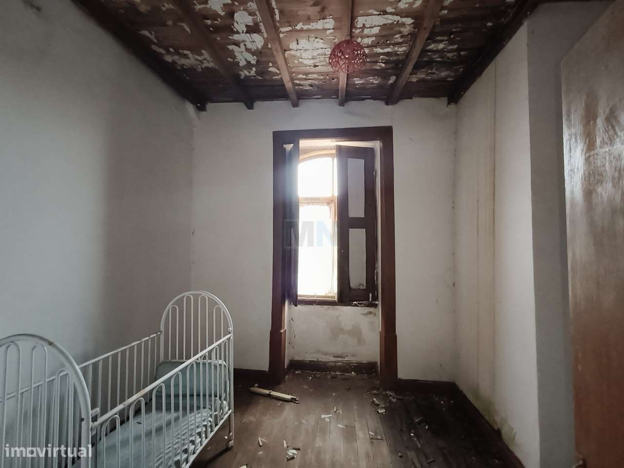 Prédio para Renovação Total-9