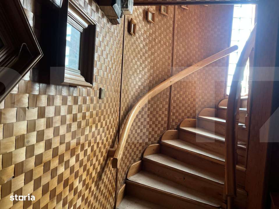 Casa cu spatiu adiacent pentru locuinta/activitate profesionala - Imagine principală: 2/3