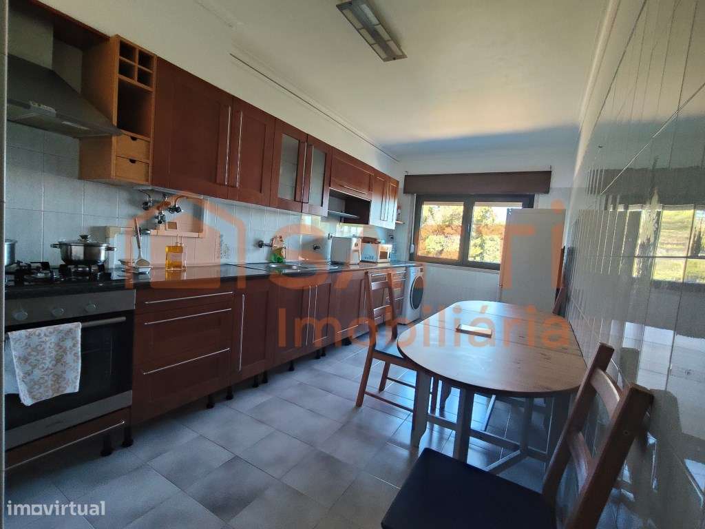 APARTAMENTO T2 MAIS ARRECADAÇÃO.-17