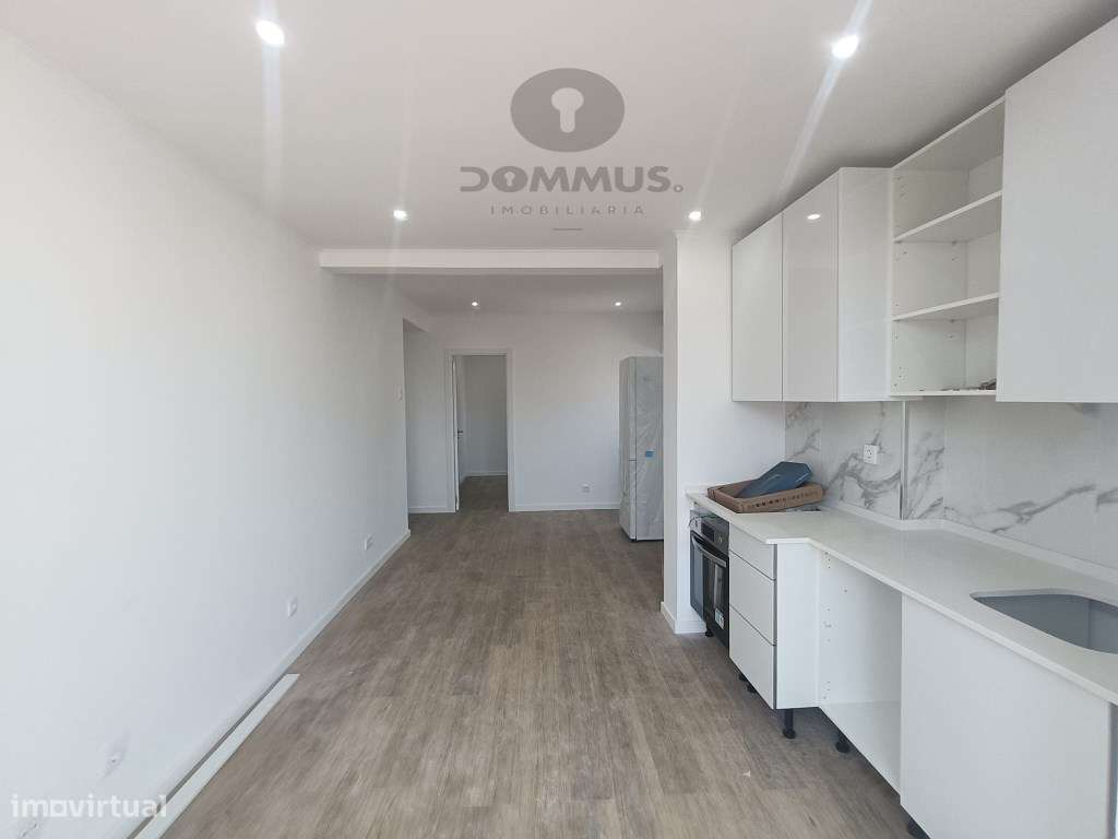 Apartamento T1 na Amadora Totalmente Remodelado-4
