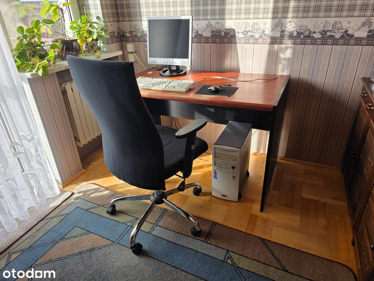 Dom z zakładem produkcyjnym Centrum-11