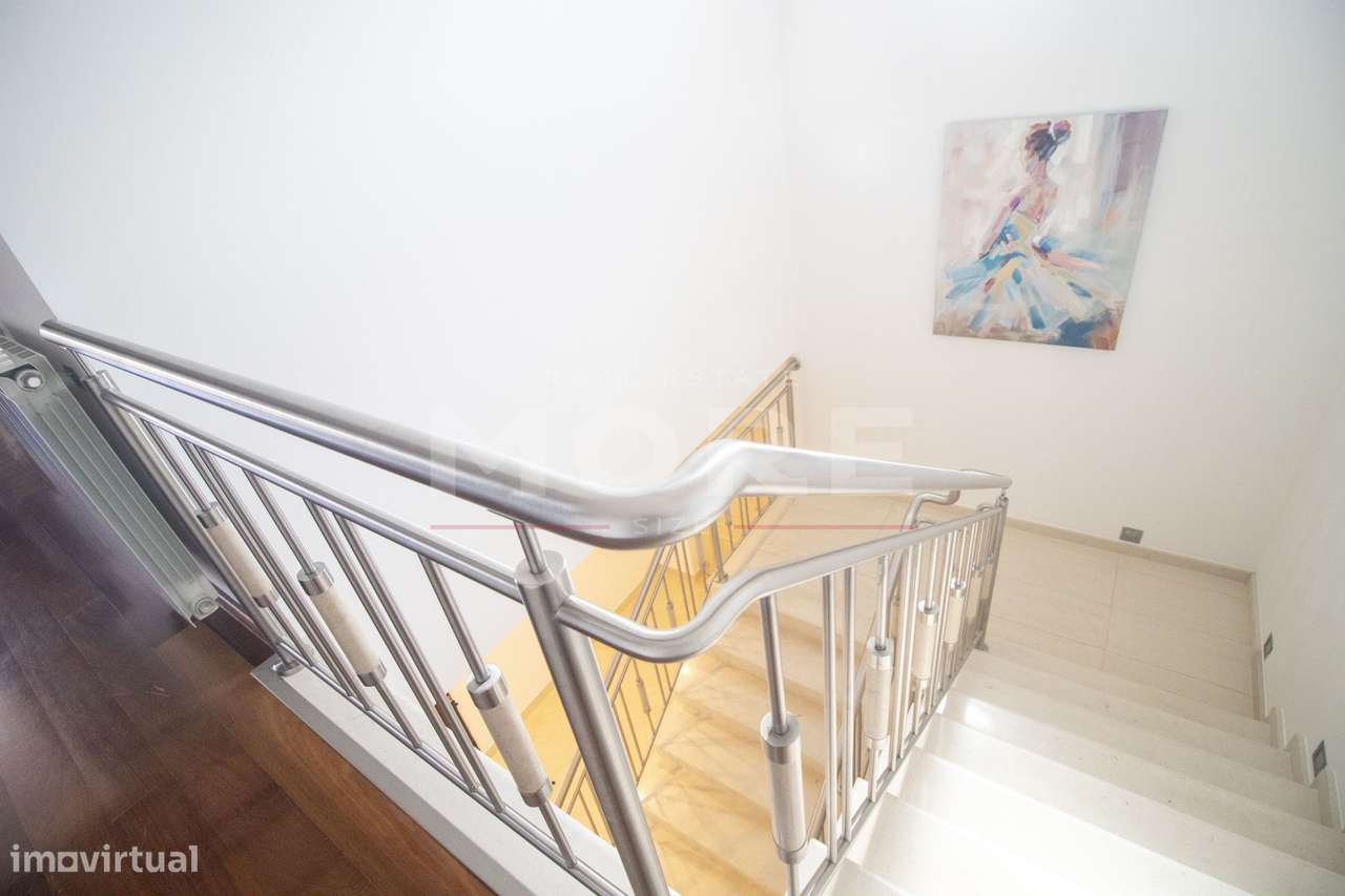 Moradia T5 independente de Gaveto - Caldas da Rainha-46