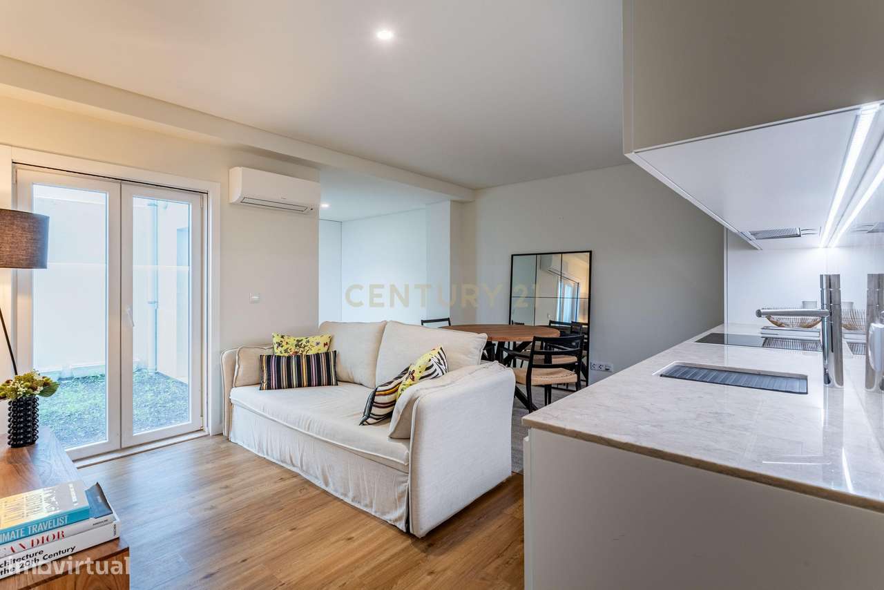 T0+1 com logradouro em prédio com charme, no Alto de Santo Amaro - Grande imagem: 1/30