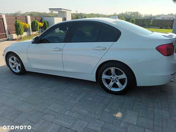 BMW Seria 3 - 32