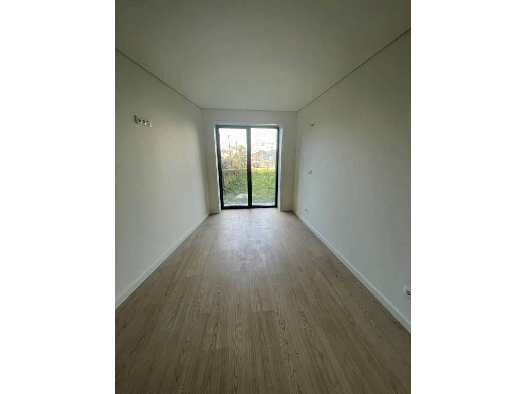 Fantastico T1 com Varanda, proximo da Maternidade Julio Dinis, Porto-15