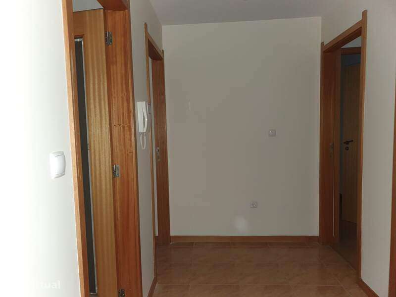 Apartamento T2 para recuperação em Gondomar – Porto - Grande imagem: 4/15