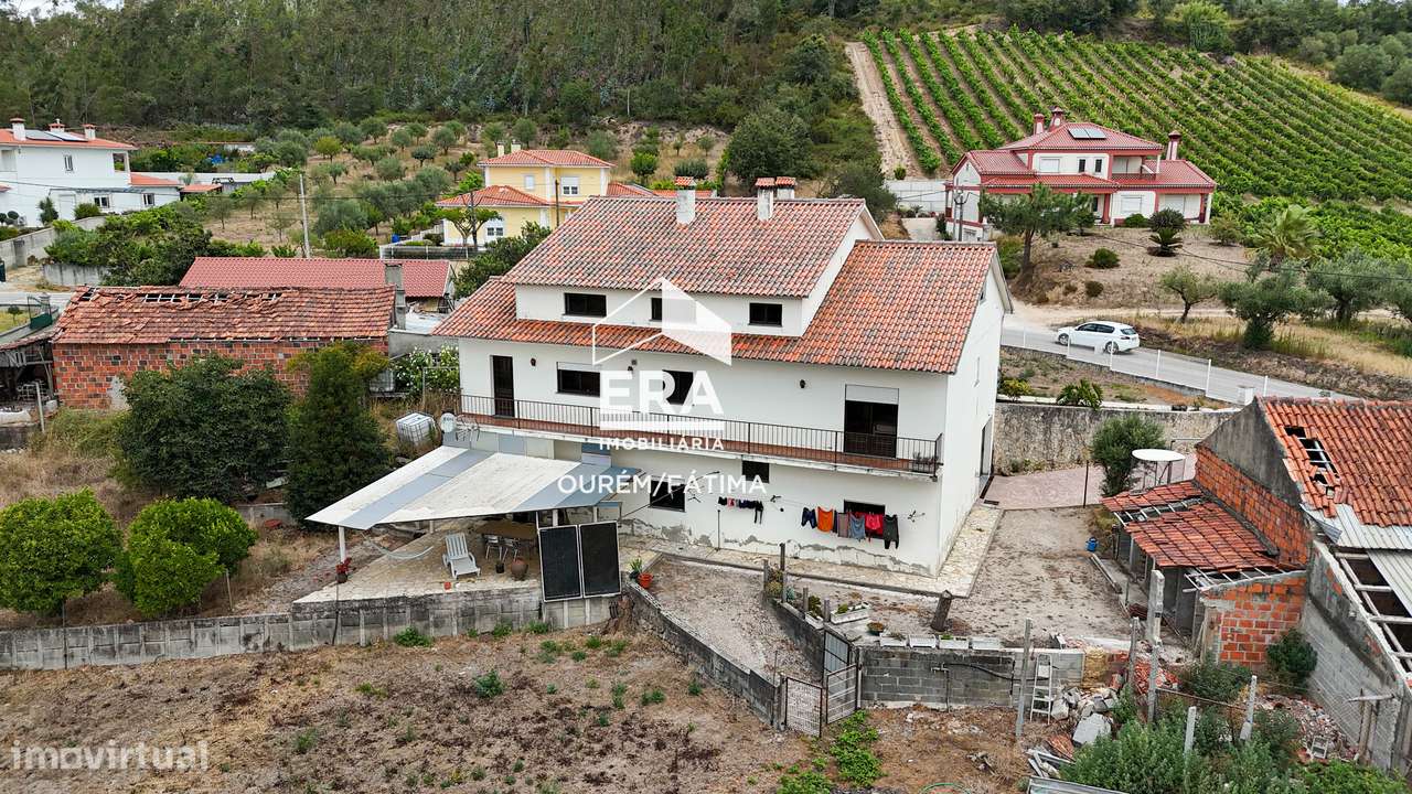 Moradia T5 no Olival, Ourém-47