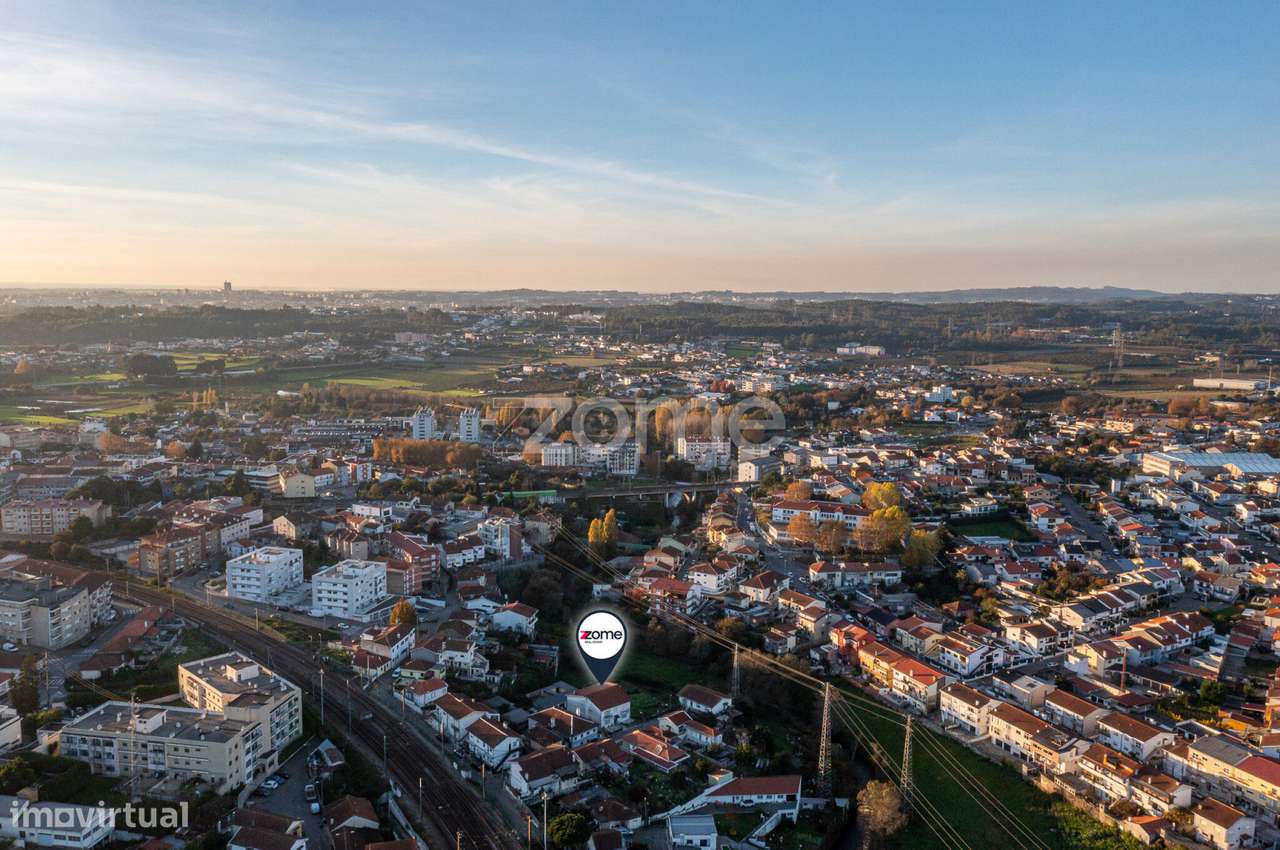 Apartamento T3 em Ermesinde com garagem Box-43