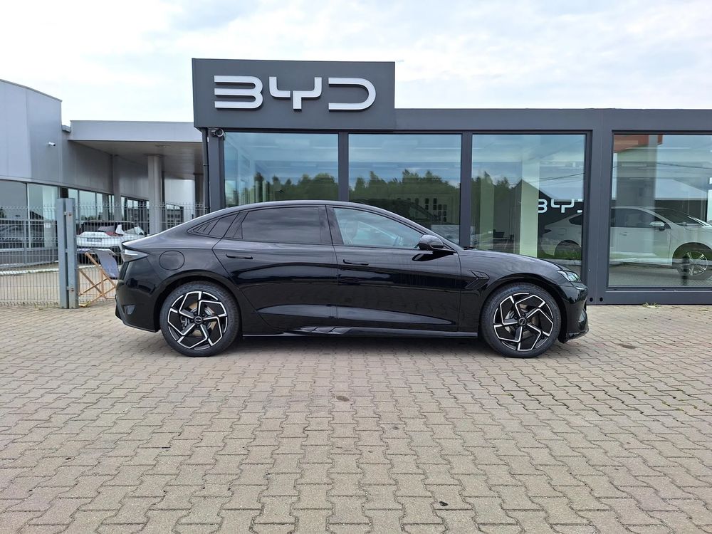 DEMO / Zasięg 570 km / Dynaudio® / Kamera 360