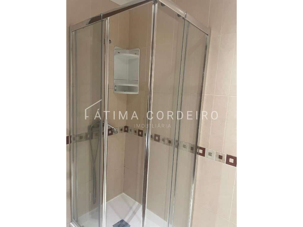 Apartamento T2 com terraço Praça Gil Vicente-13