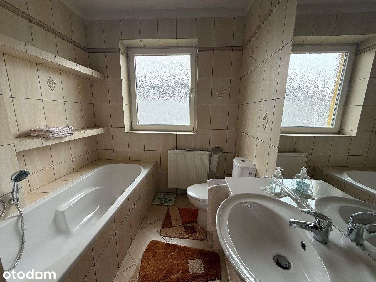 Dom w spokojnej okolicy - ZAMYSŁÓW-10