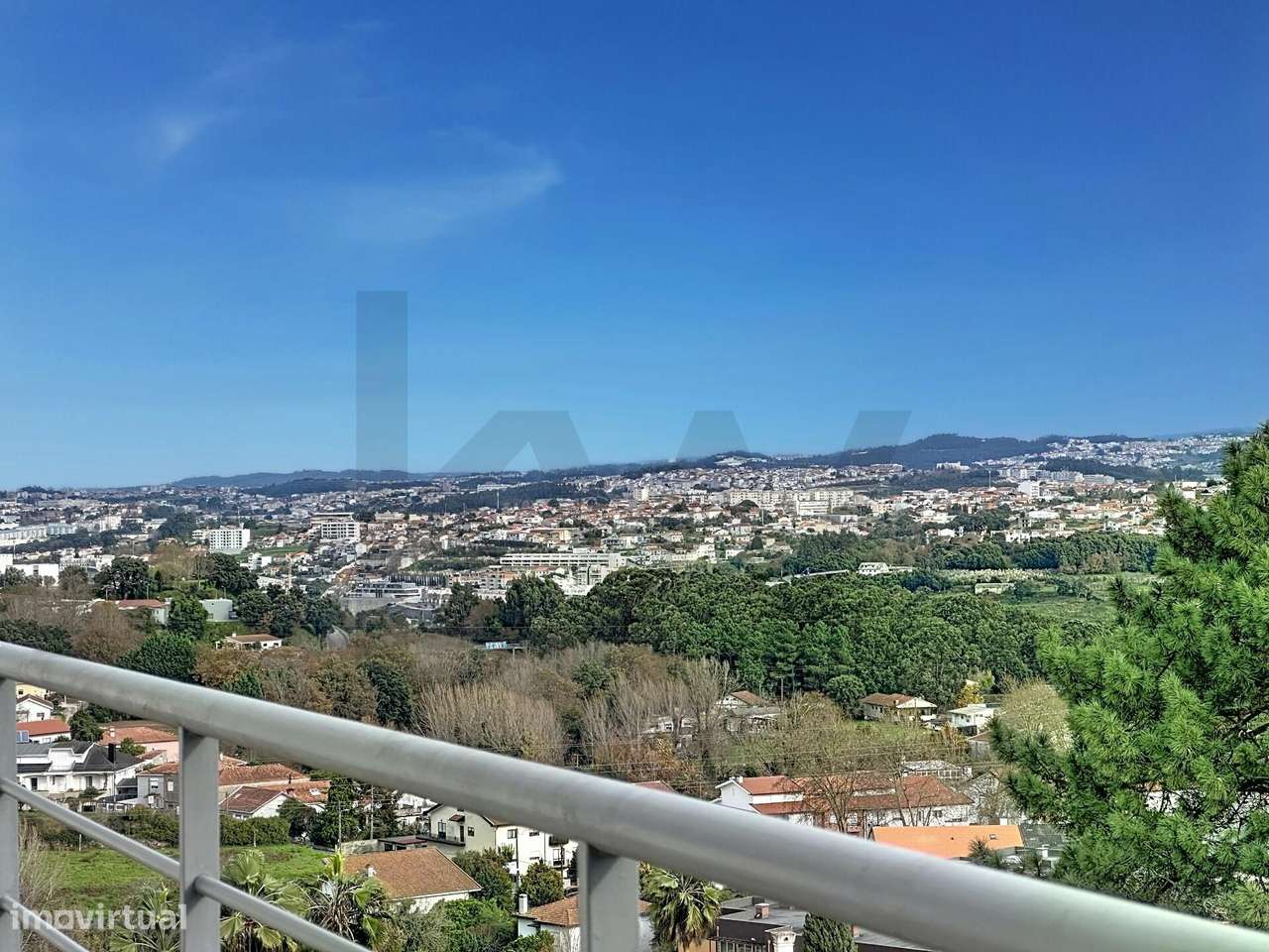 Apartamento T3 c/ 233m2 | Garagem 2 Carro | Enorme Varandas | Elevador-32