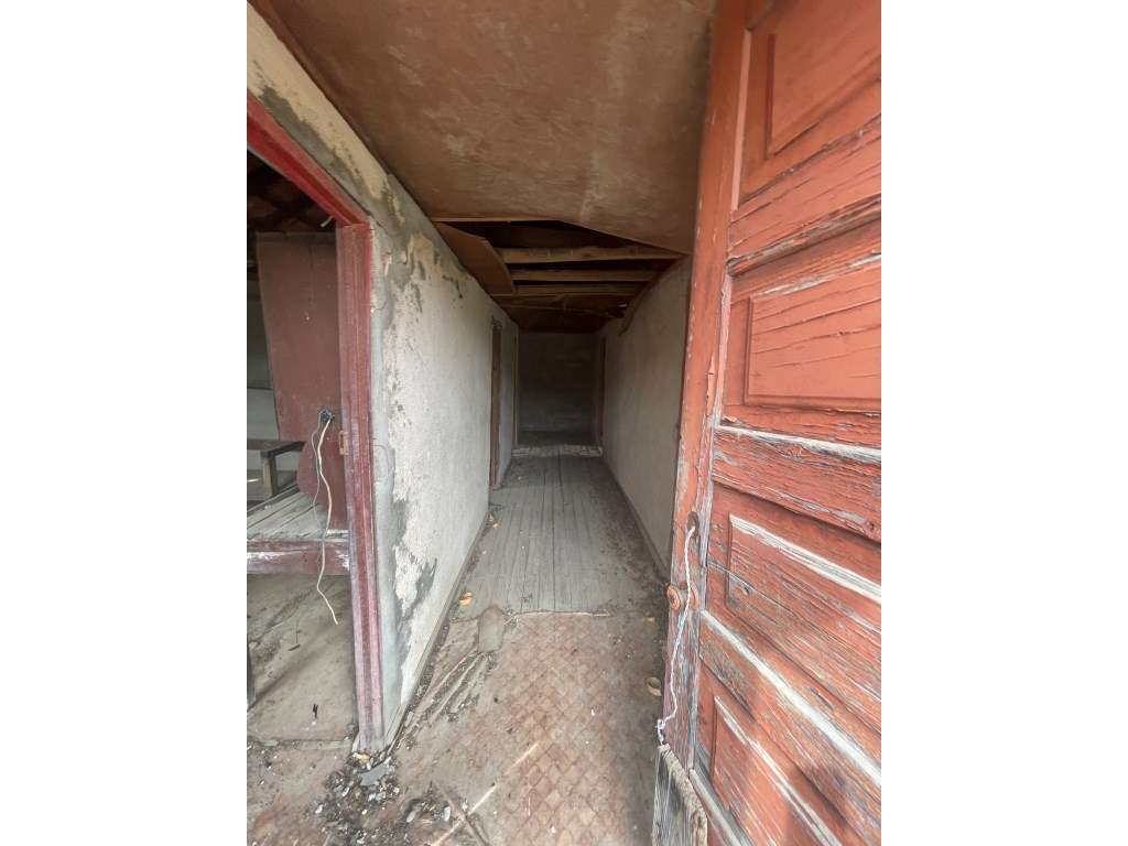 Moradia para Reconstrução com Terreno e Espaço Exterior | Lanção - ...-12