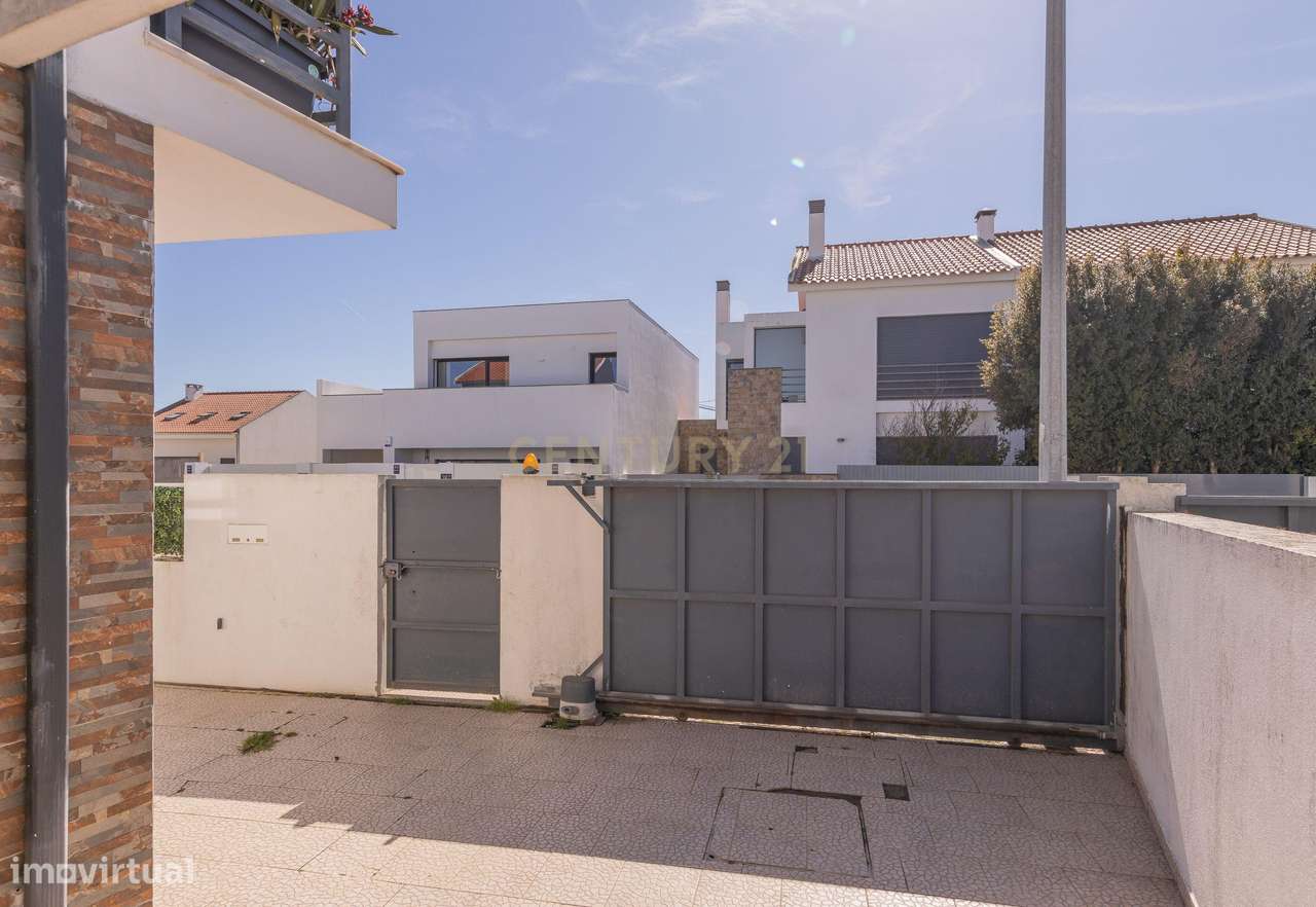 Moradia Moderna T4 em São Domingos de Rana, Cascais-43