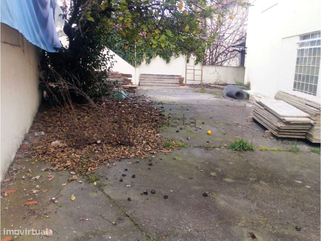 Moradia para Venda com Projeto Aprovado - Ideal para Investimento!-9