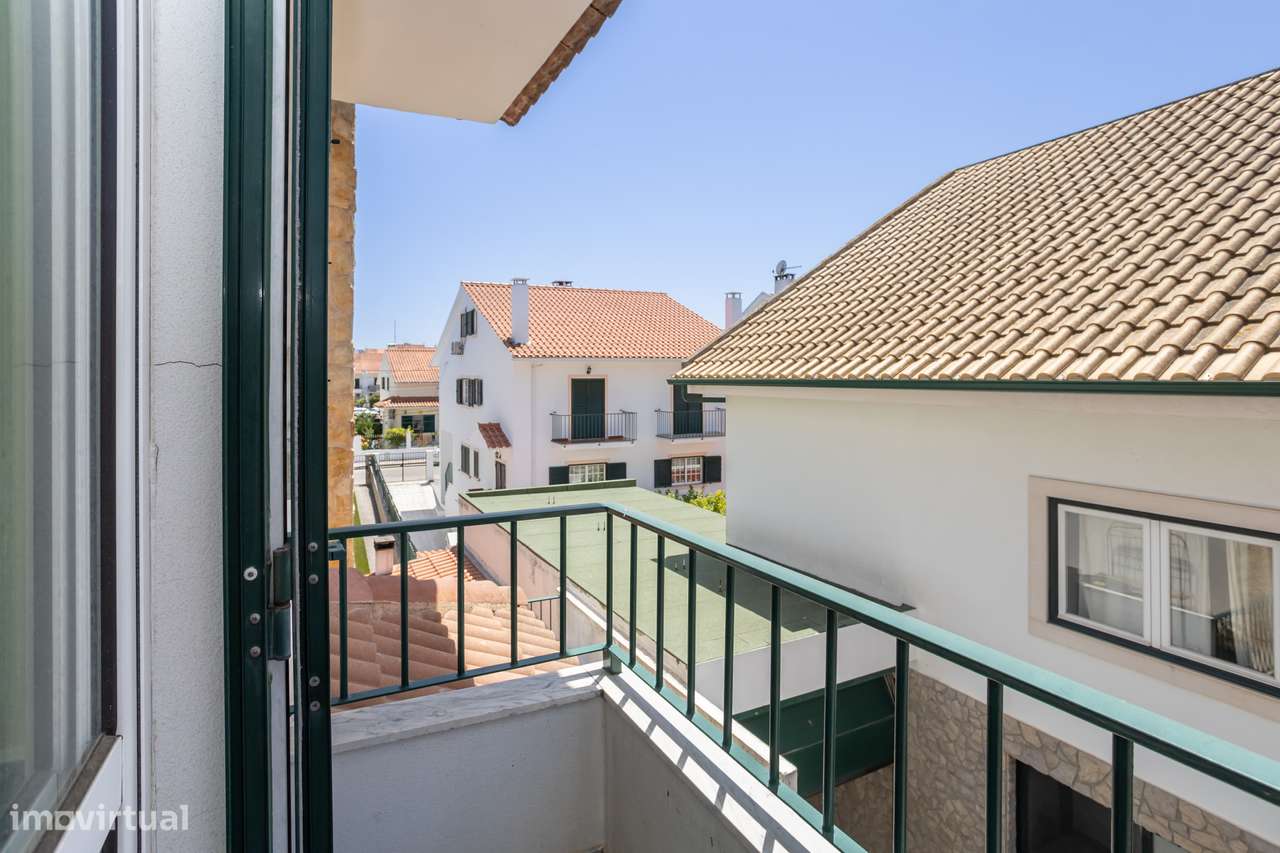 Moradia Geminada com Jardim, Cave e Garagem.-27