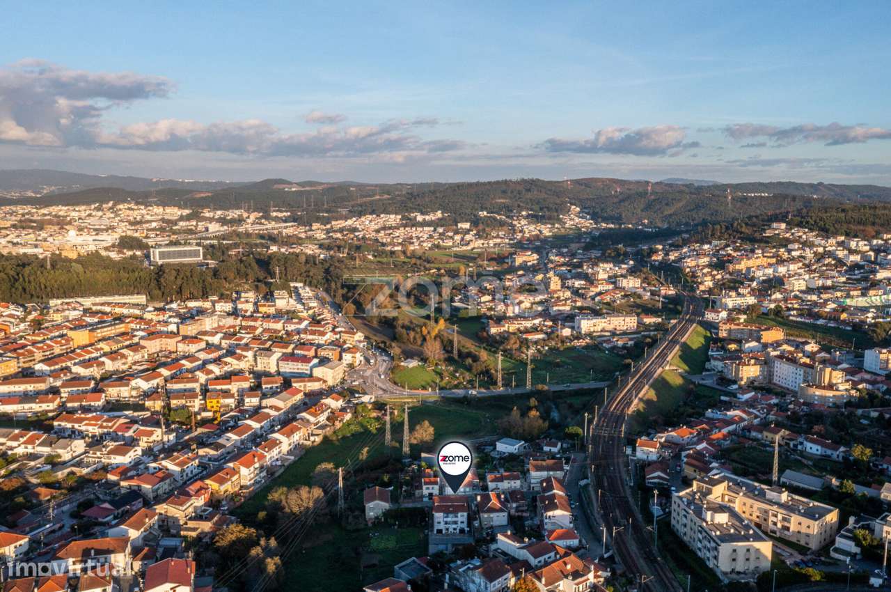 Apartamento T3 em Ermesinde com garagem Box-40