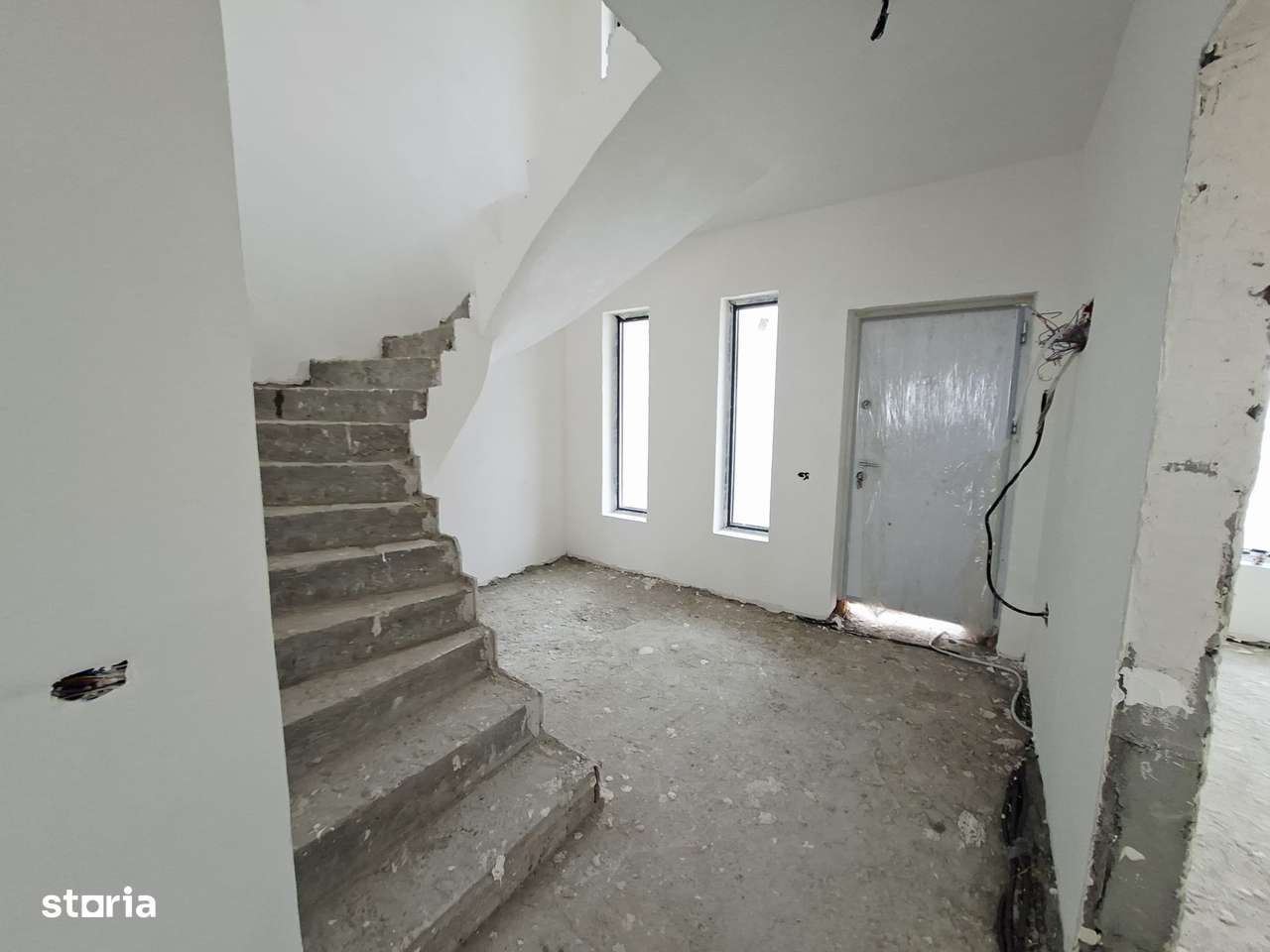 Casa Parter + 1 etaj/ 5 camere/Comuna Berceni/COMISION 0%-10