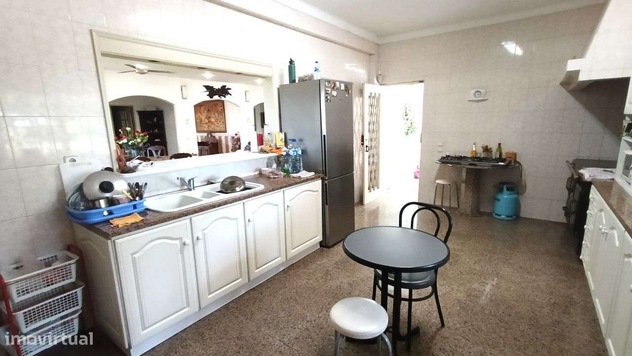 Quinta Pegões Velhos, junto á adega, com moradia e armazém lote 3,8 ha-13