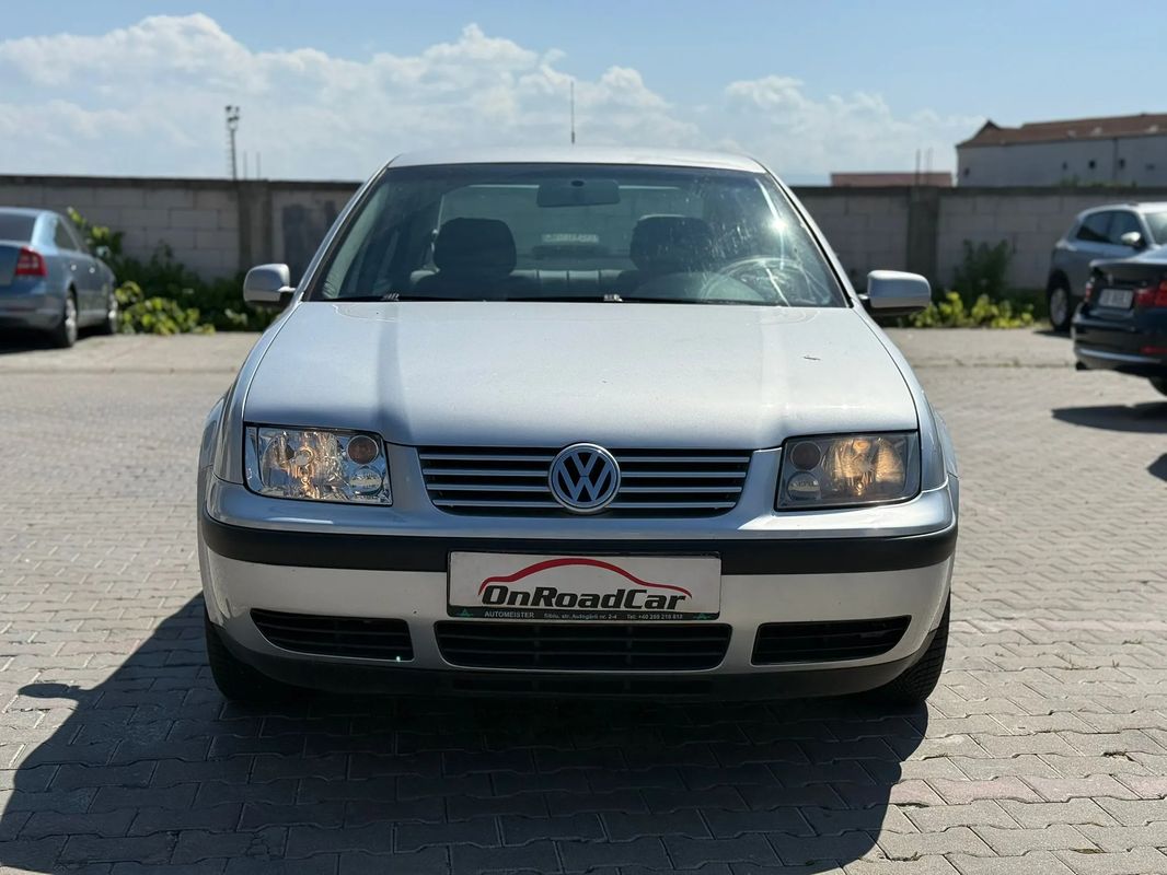 Volkswagen Bora 1.9 TDI Trendline - 12