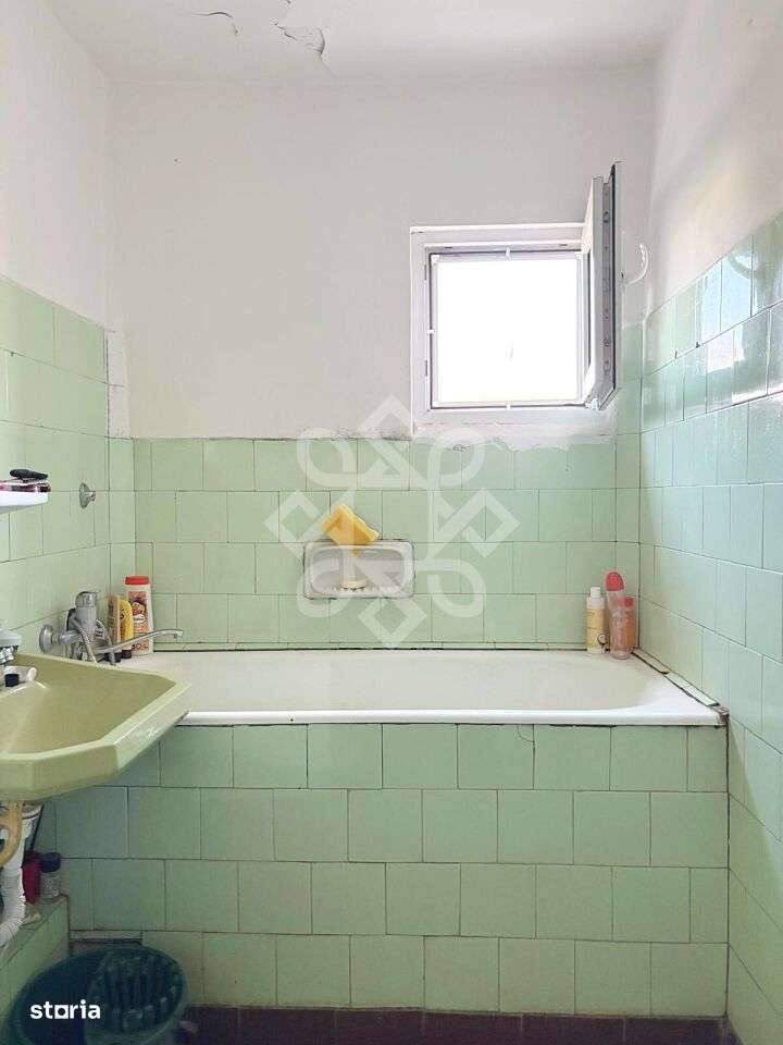 Apartament cu 4 camere de vanzare la etajul 3 in Nufarul-3