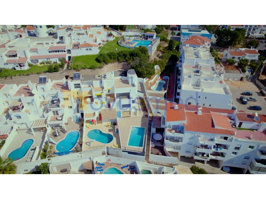 Moradia renovada com piscina e vistas panorâmicas sobre Albufeira e...-52