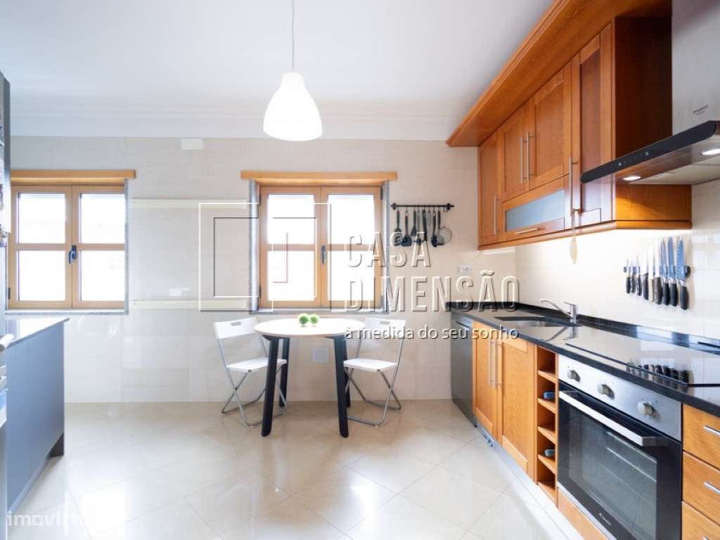 Apartamento de tipologia T2 na Serra de Carnaxide, como NOVO!!-20