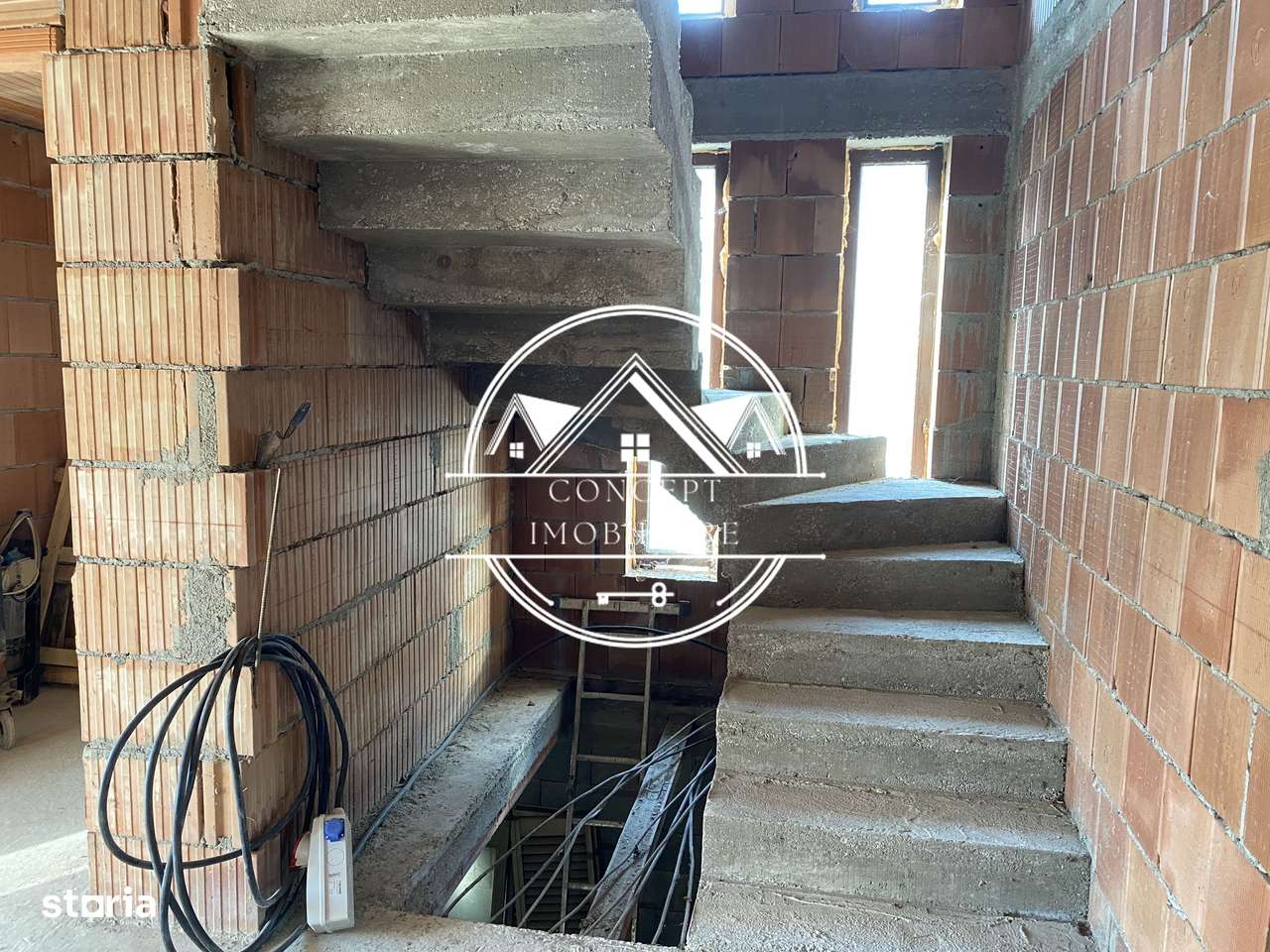 Casa de vanzare in Sibiu, de 137 mp, Demisol de 100 mp - Imagine principală: 5/17