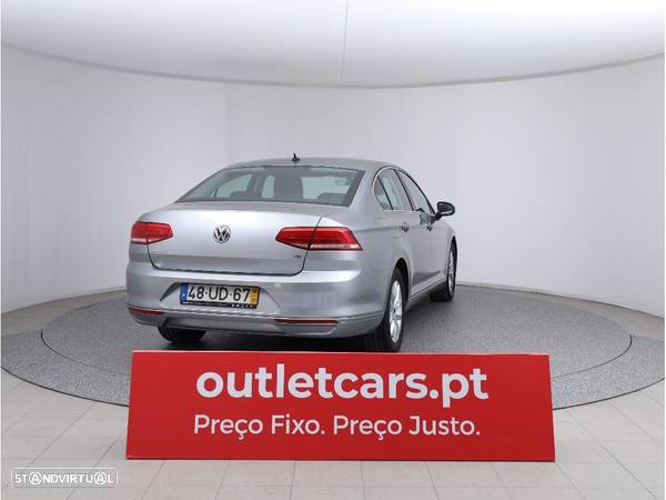 VW Passat 1.6 TDI Confortline - 14