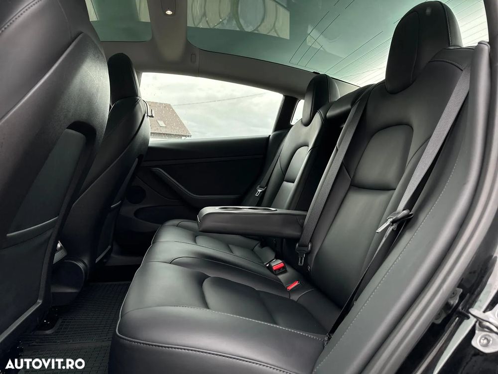 Tesla Model 3 Langstreckenbatterie Allradantrieb Dual Motor - 27