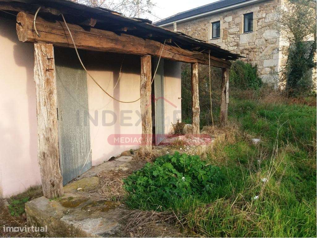 Duas moradias (1 moradia V1 + 1 moradia V2) em Alvarenga, Arouca-10