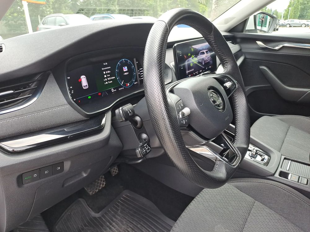 SKODA OCTAVIA HAK 230V 3-strefowa Klima Indukcja 2,0 TDI 150KM DSG ASO VAT23%