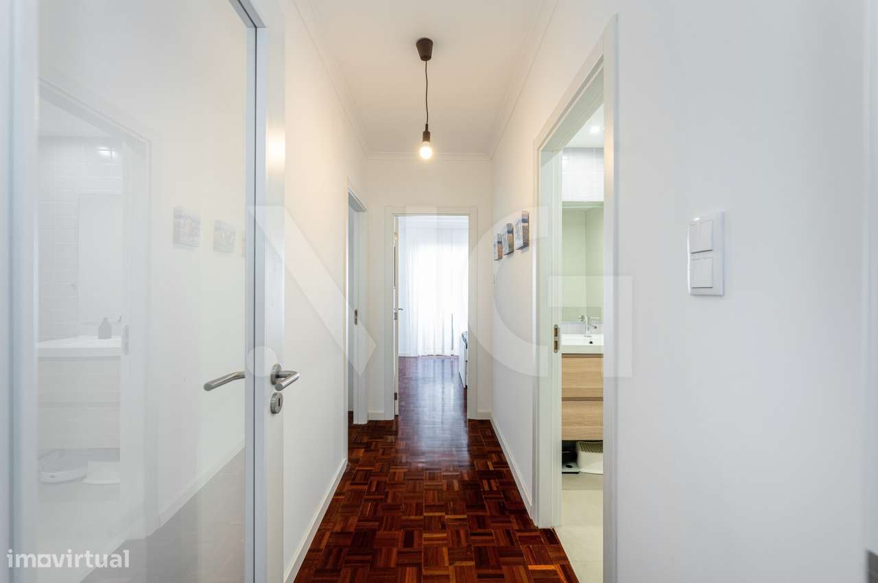 T2+1 com Varandas, Lugar de garagem, Totalmente Remodelado - Paranhos-21