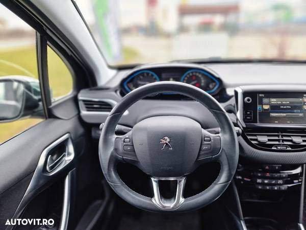 Peugeot 2008 1.2 VTi Allure - 5